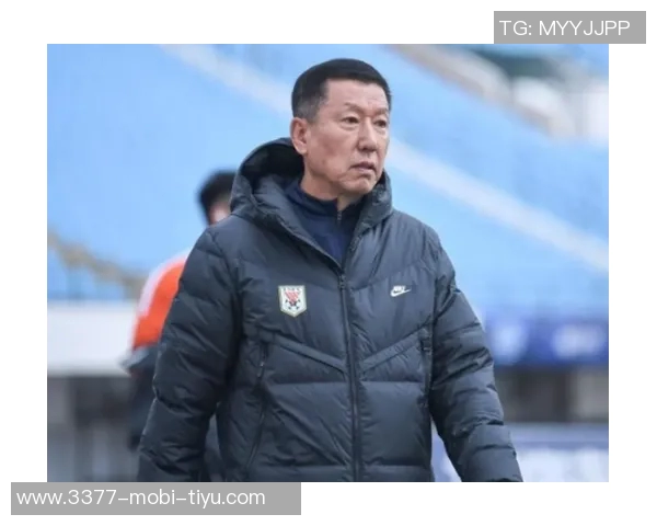 国安主帅解释半场换三人意图在于调整战术以扭转局势