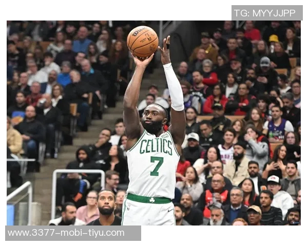 杰伦布朗本赛季表现惊艳场均293分63篮板5助攻创生涯新高